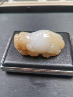 漂亮优雅高贵和田玉貔貅