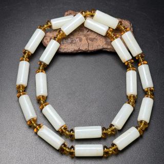 和田玉项链,颗颗饱满,玉质细腻白润,包浆醇厚,品相一流,单颗直径10mm